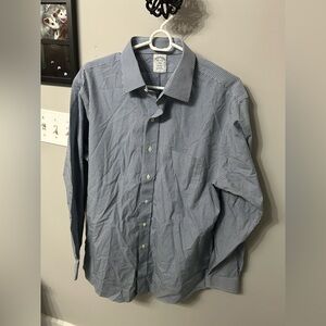 brooks brothers men’s blue and white shirt